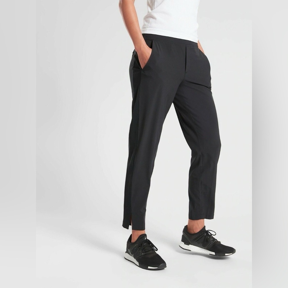 Athleta Brooklyn Mid Rise Ankle Pant Black Size 8 Lightweight Wrinkle Resistant